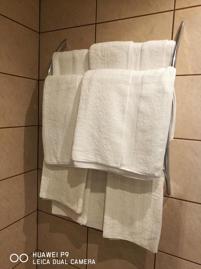 Room4U Apartment Balatonszárszó المظهر الخارجي الصورة