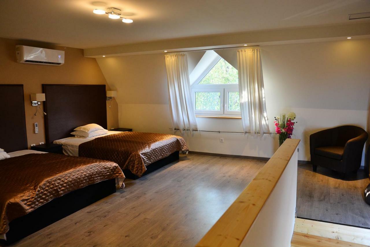 Room4U Apartment Balatonszárszó المظهر الخارجي الصورة